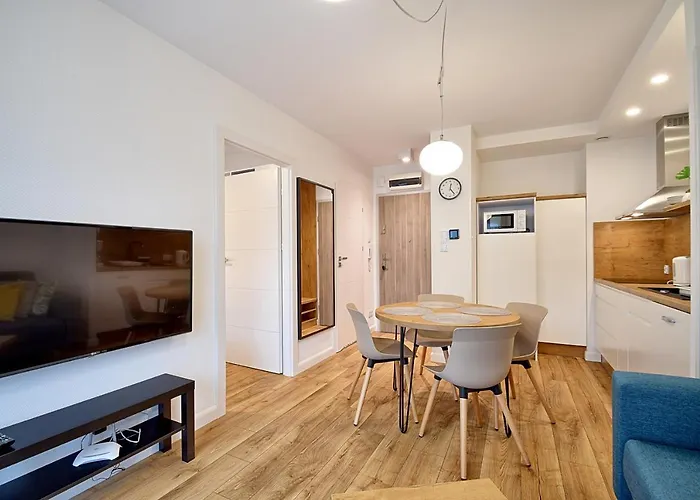 Velvet I Marine Lesne Tarasy - Aprent *